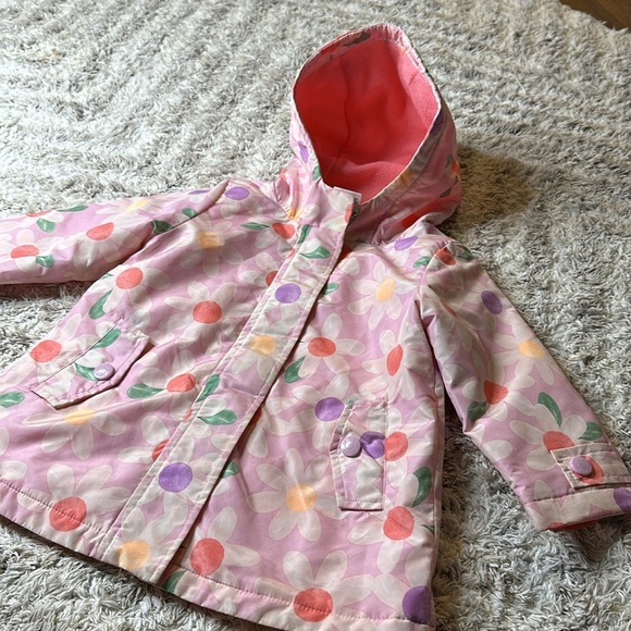 Carters size 24 months 100% polyester coding 100% acrylic lining - Picture 2 of 11